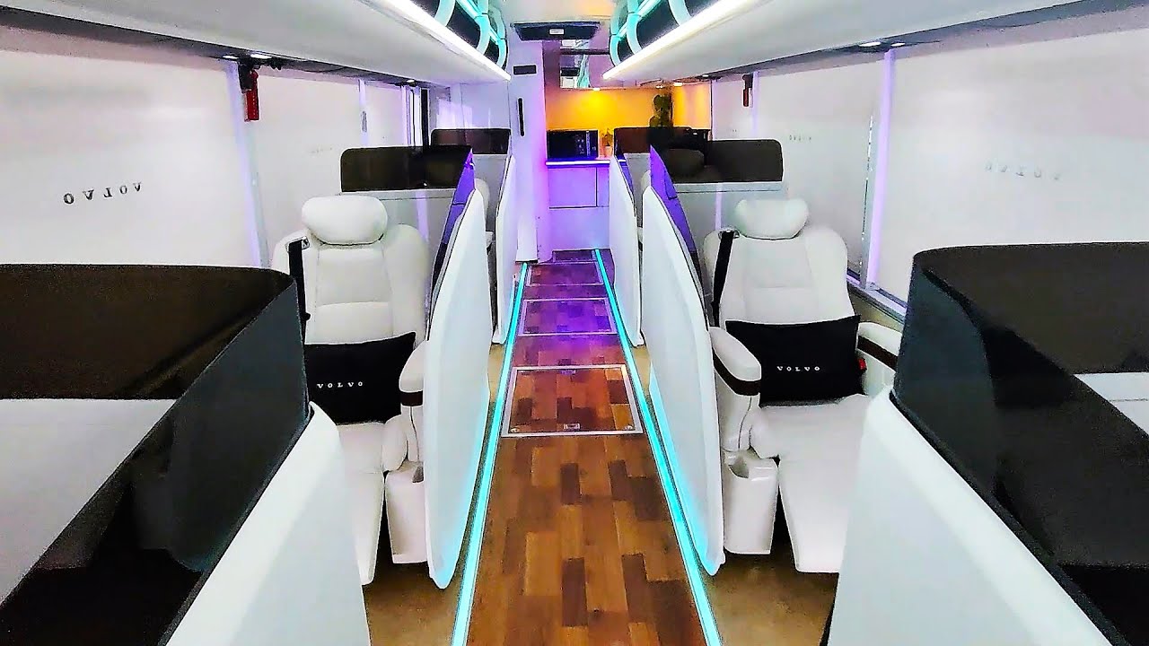 RV Cabs 21 Seater Bus - View 3